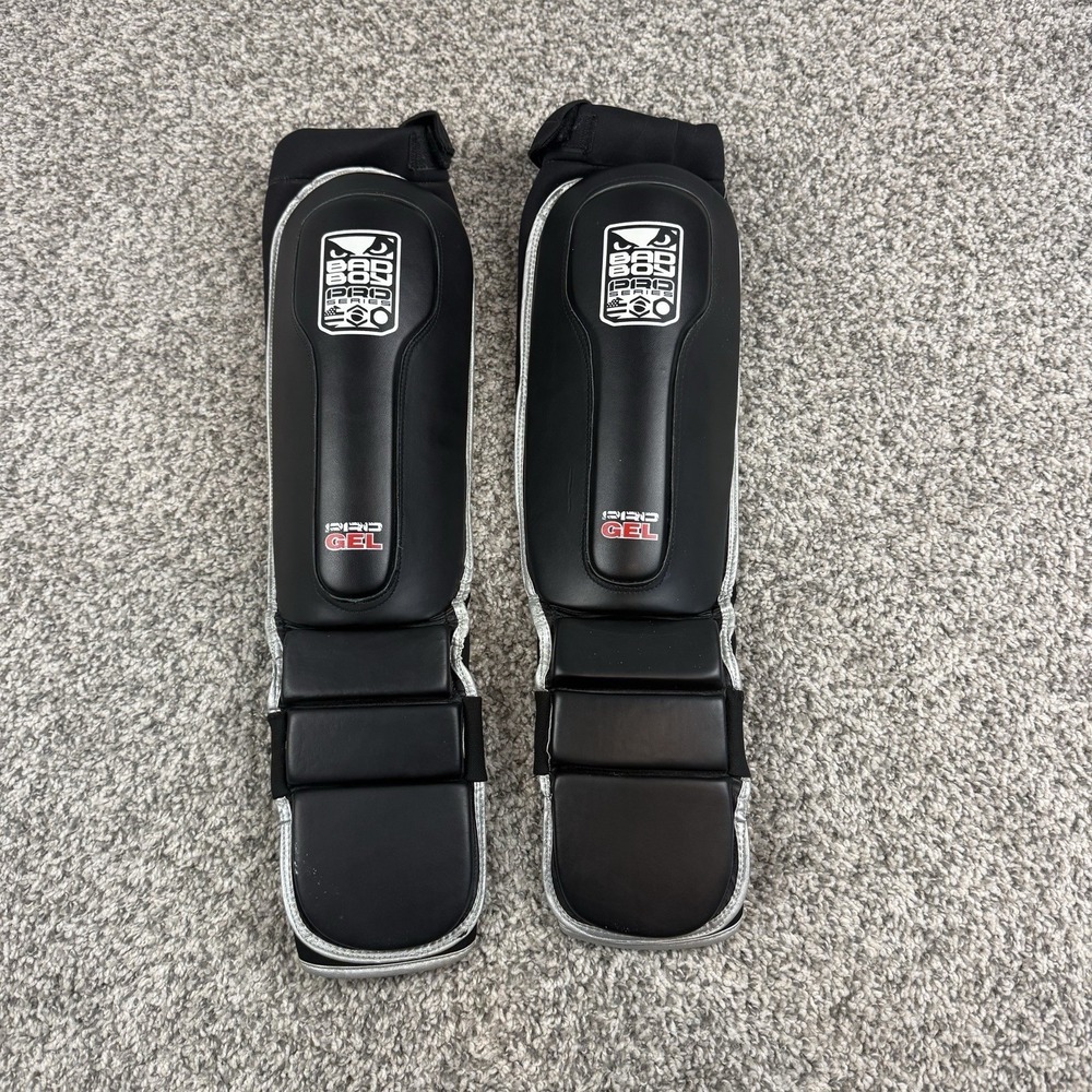 BAD BOY Pro Series Gel Shin Guards S/M Black Muay Thai Grappling MMA Sparring